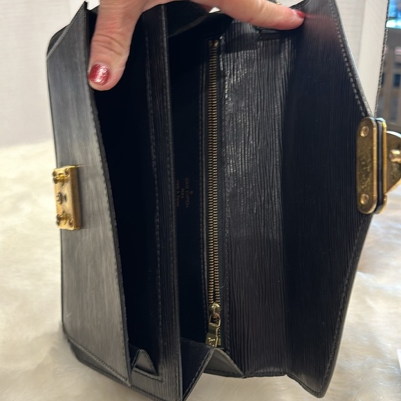 authentic Preloved Louis Vuitton EPI BIFACE clutch bag M10994 with many callouts - Picture 16 of 16